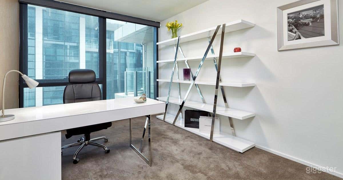 Private Meeting Room  Photo 1