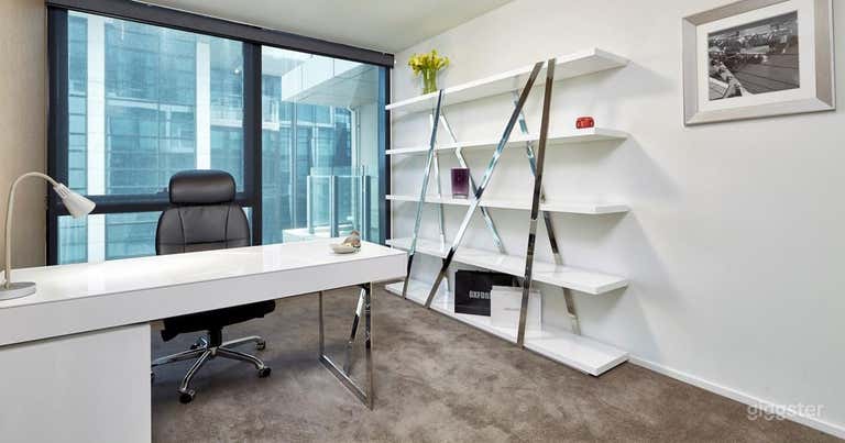  Private Meeting Room  