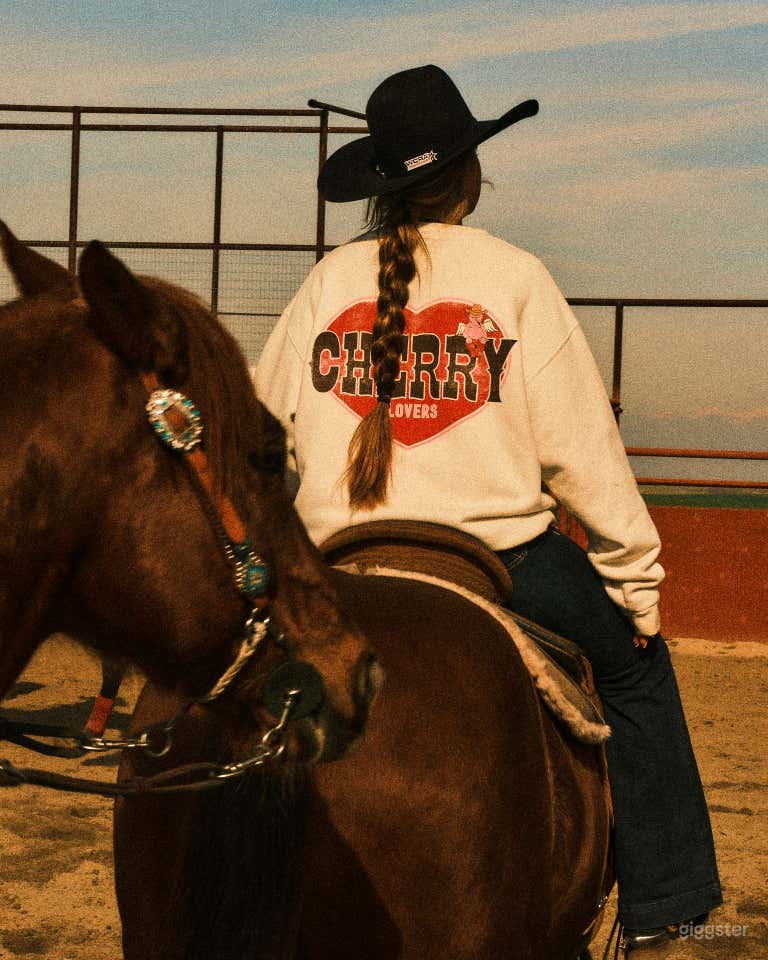  Rodeo Arena & 200-Acre Ranch 