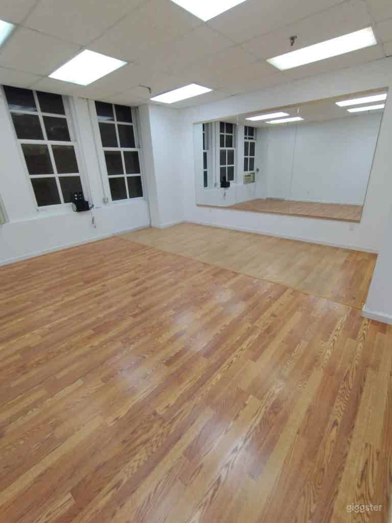   Versatile Mid-Sized Space Midtown Manhattan Dance Room 3 