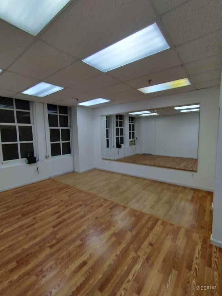   Versatile Mid-Sized Space Midtown Manhattan Dance Room 3 