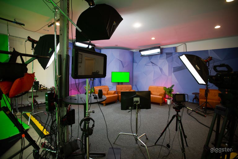  1st floor - Studio A -Hot Set  