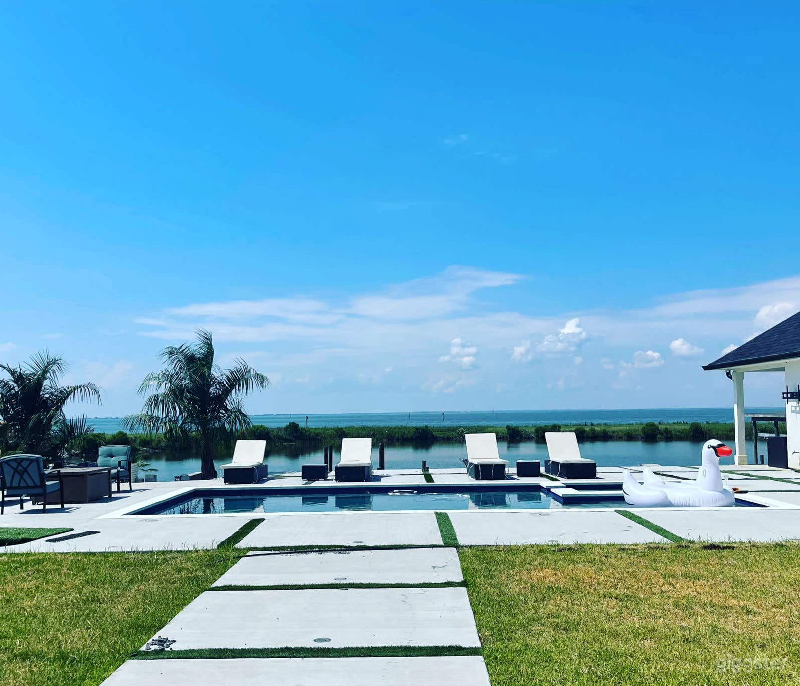 Pool in a Lakefront Guesthouse Photo 2