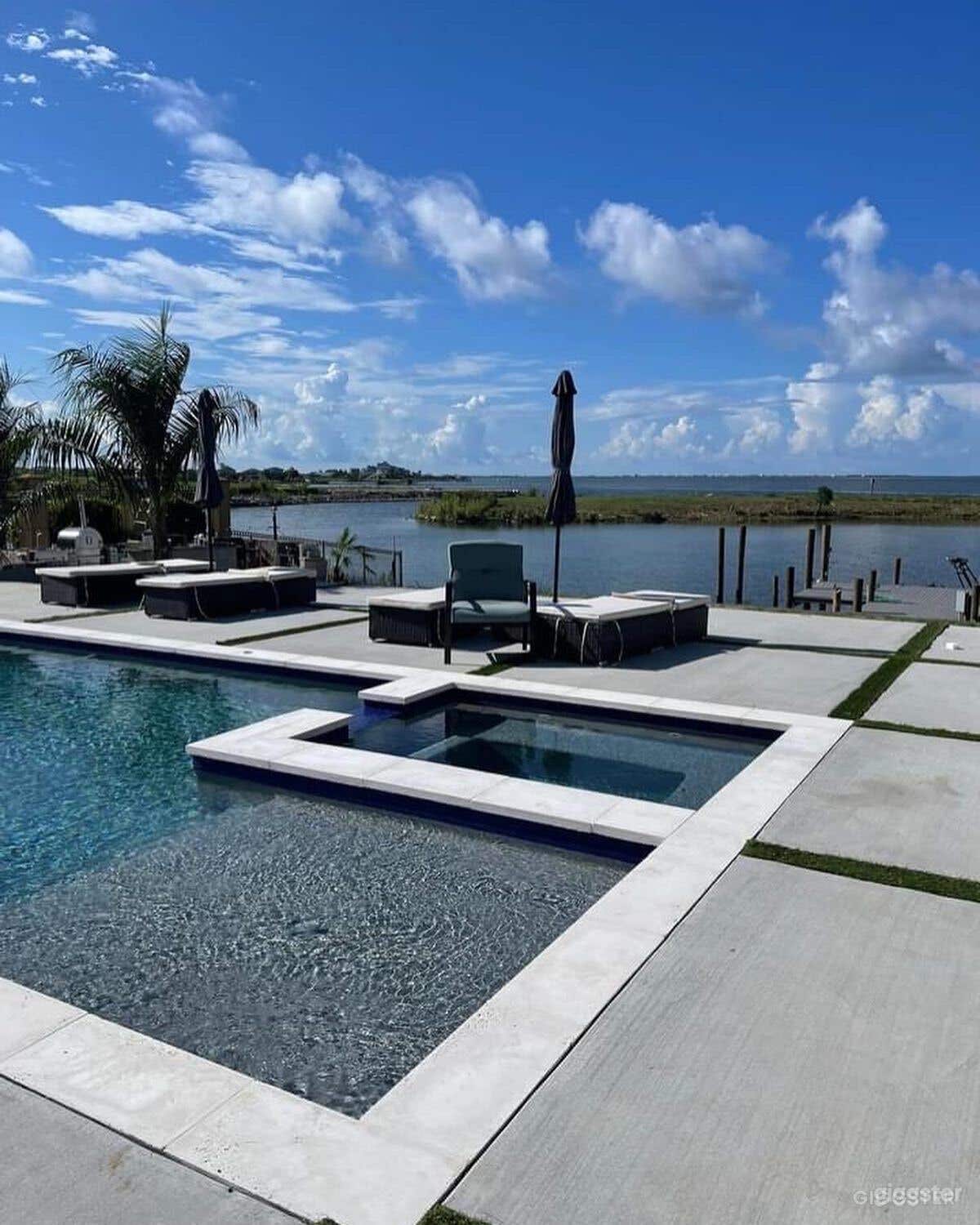 Pool in a Lakefront Guesthouse Photo 4