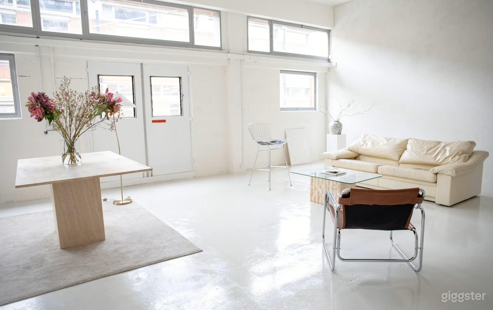 Aesthetic Film/Photo Studio Photo 3