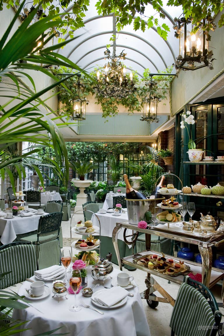  The Chesterfield Mayfair Hotel 