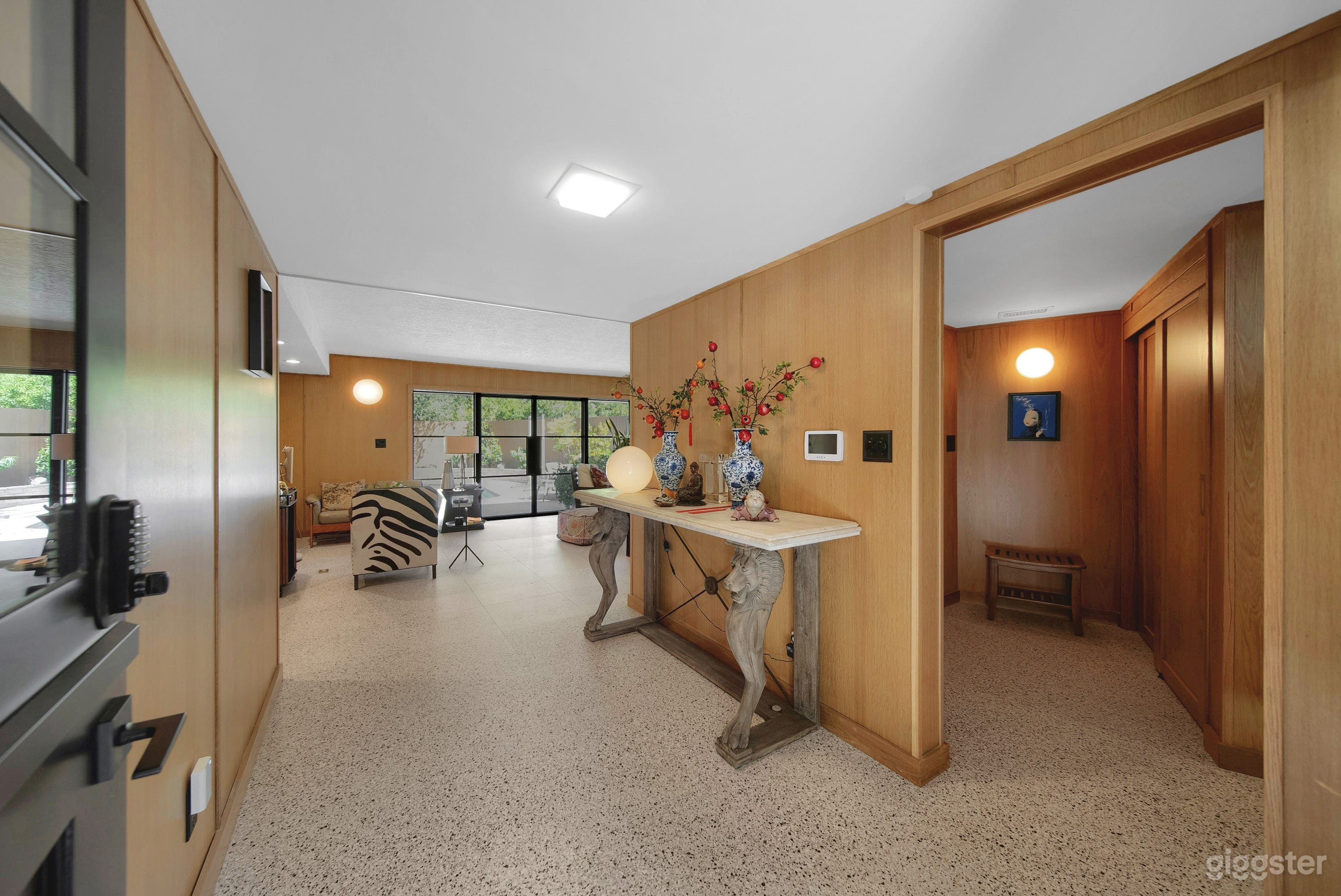 Mid-Century Modern Home with Pool & Courtyard Photo 1