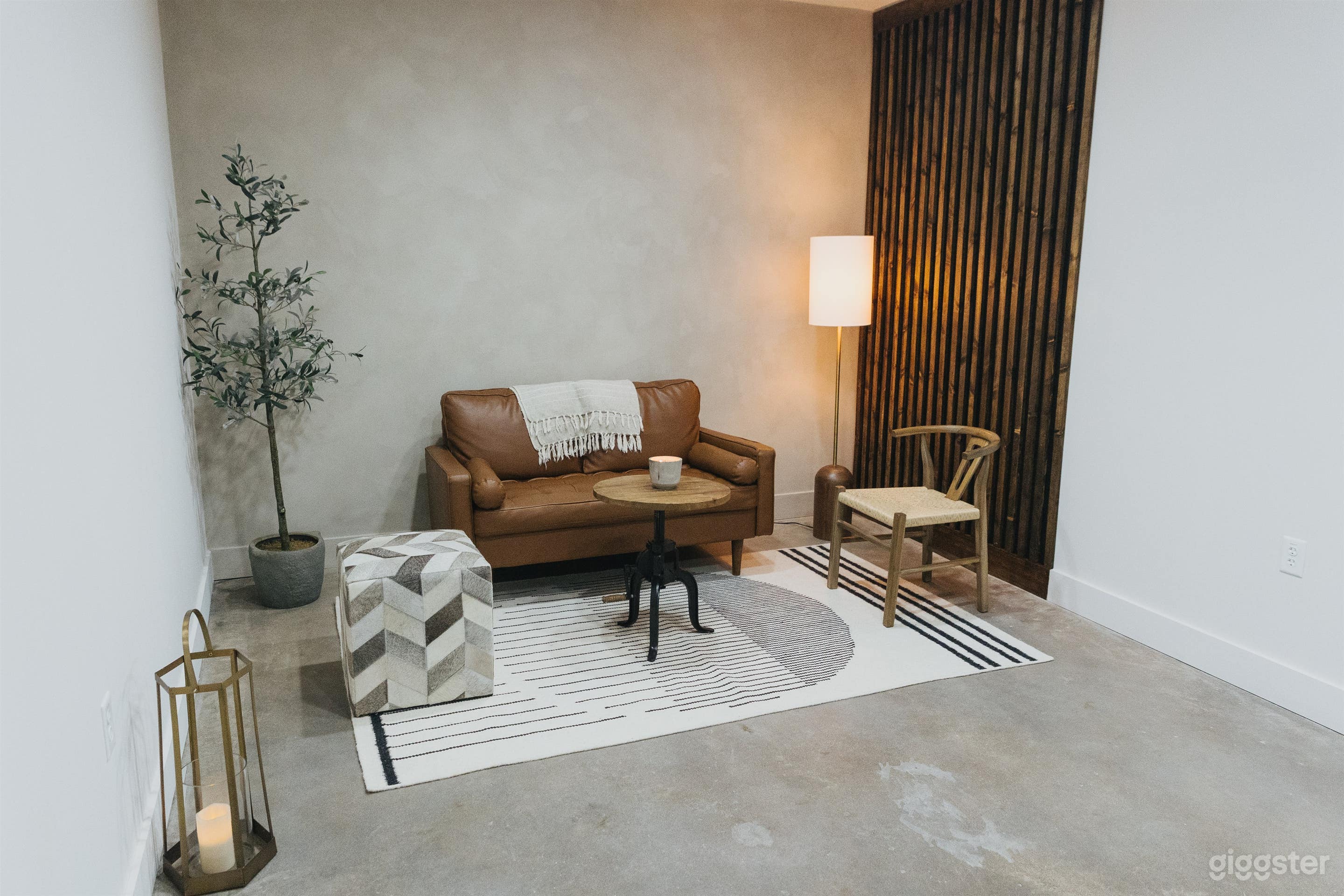 Medium Studio 1 Photo 1