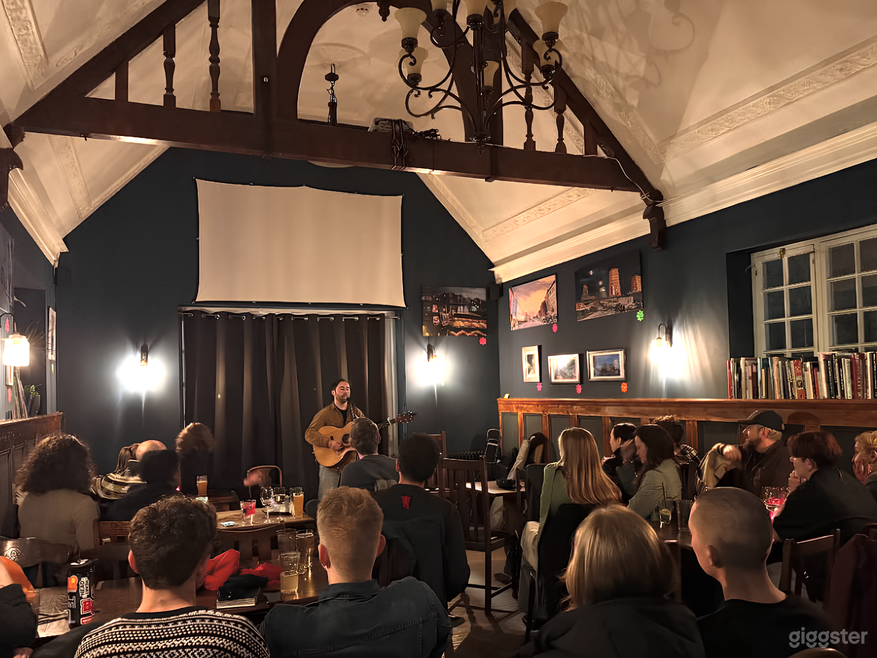 Exclusive Bar for Live Performances Photo 4