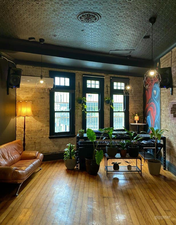 Private Upstairs  Bar in Newtown, Sydney Photo 3