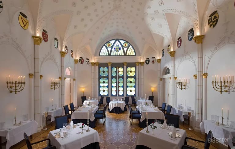  Historic Castle Dining Hall with Grand Ceilings 