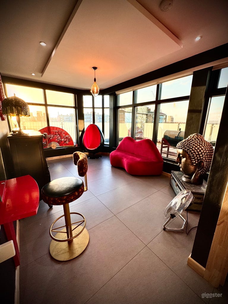  Duplex Penthouse with 360 City View and Hot Tub 