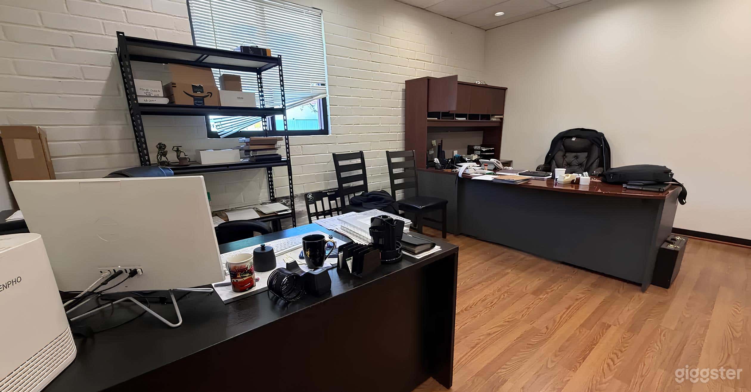 Modern Luxury Warehouse Offices Photo 3