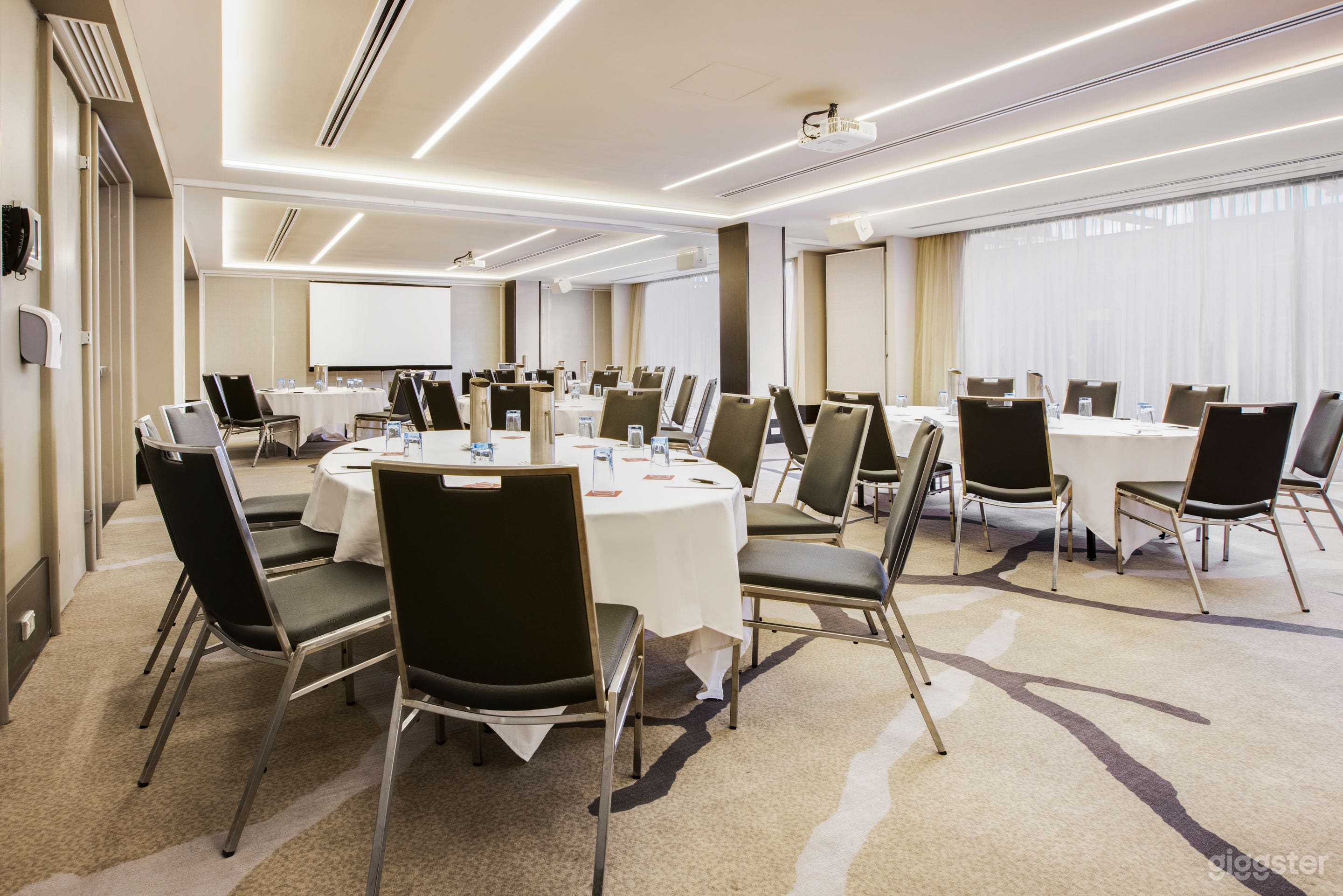 Bligh Macarthur Room Photo 1