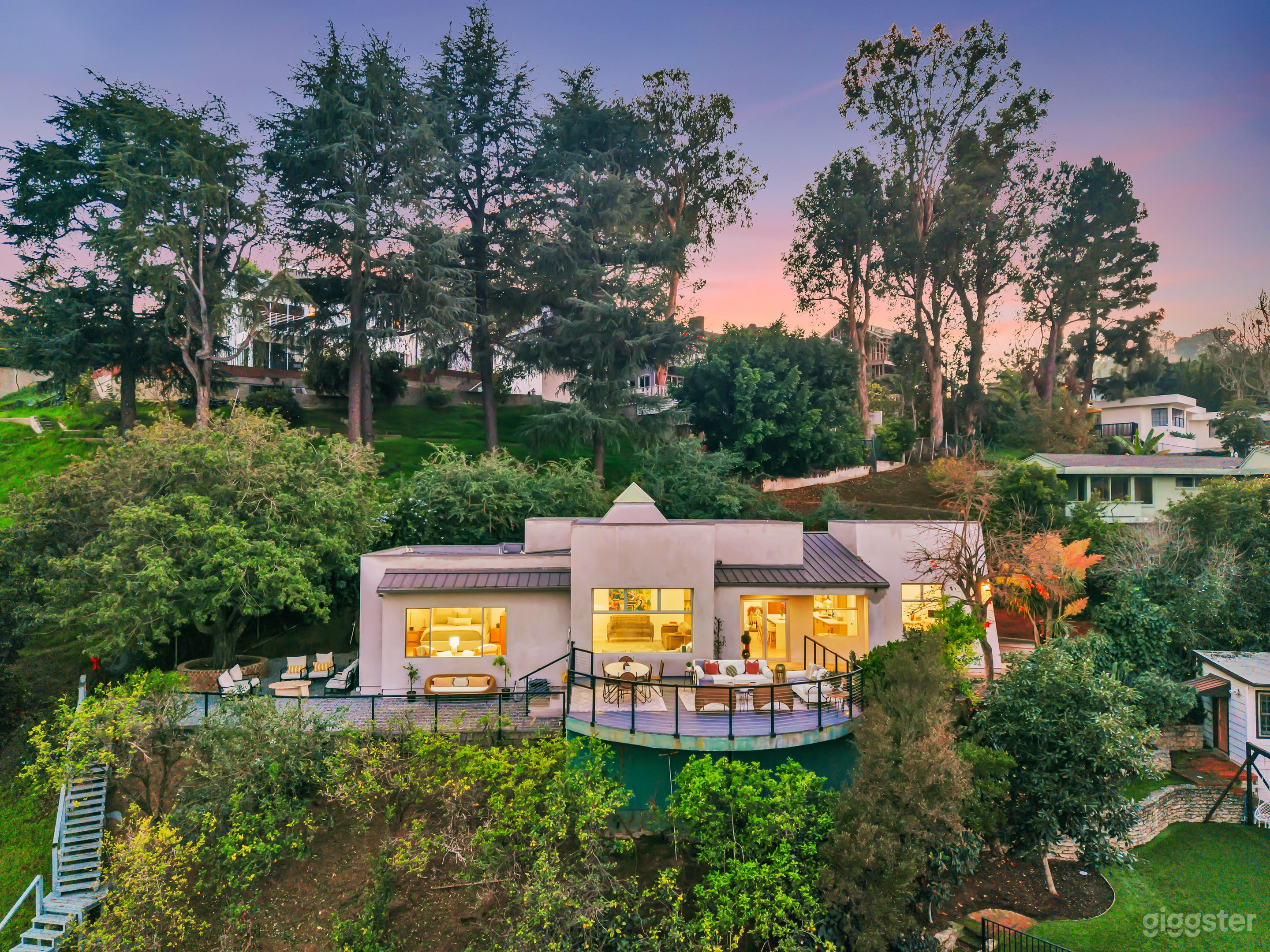 Modern Hillside Home With Expansive Silverlake Views Photo 1