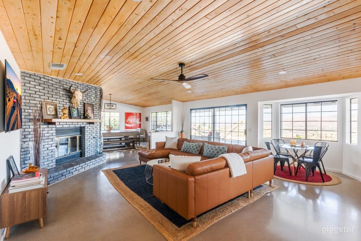 Ozzie &amp; Harriet's Photo 1