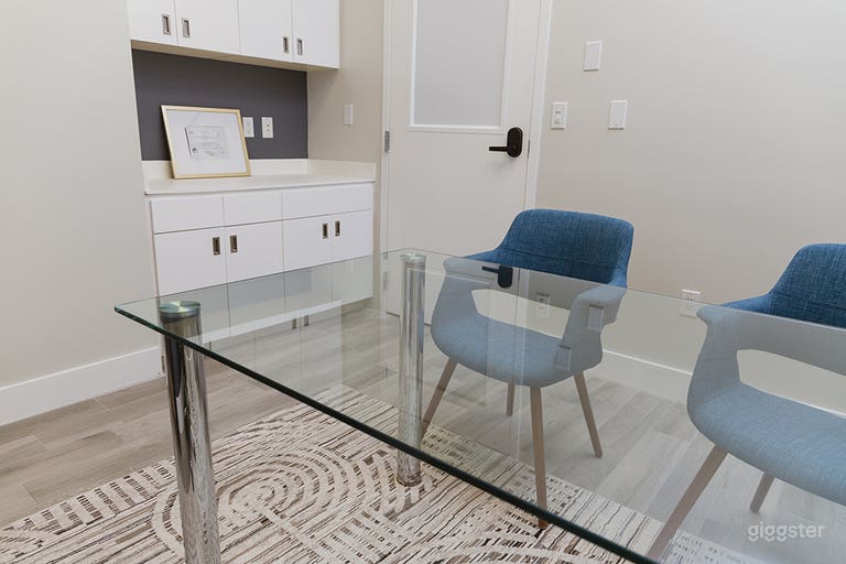  Private Office for 3 