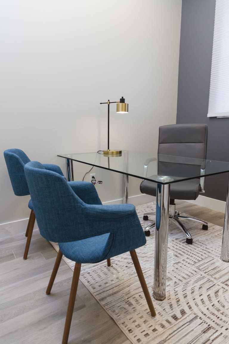  Private Office for 3 