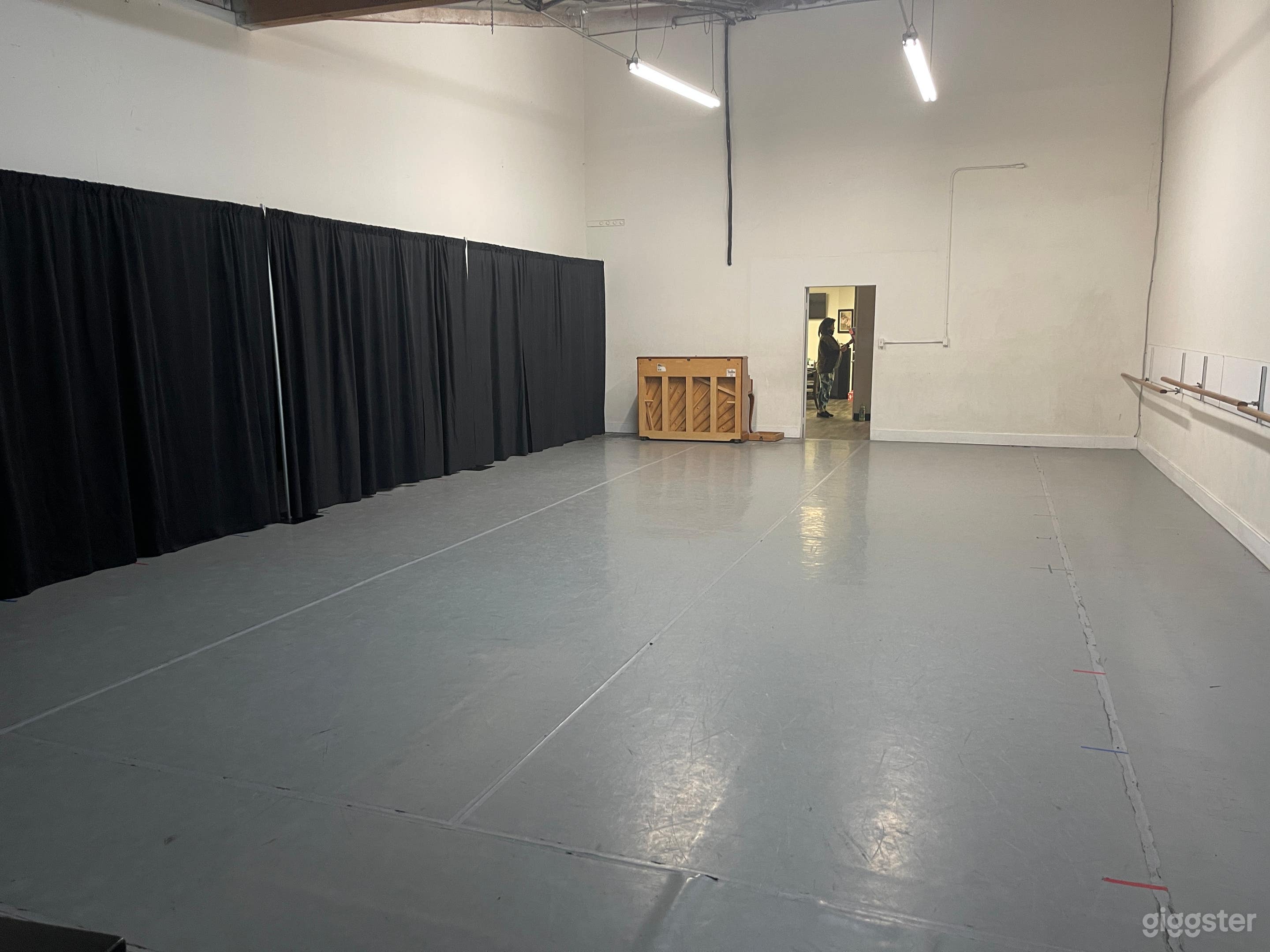 Dance Studio II in Lake Forest Photo 2