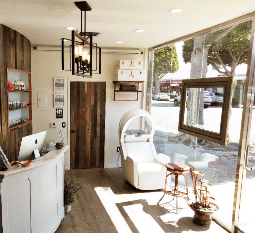 Luxury Boutique Salon Beverly Hills Photo 3