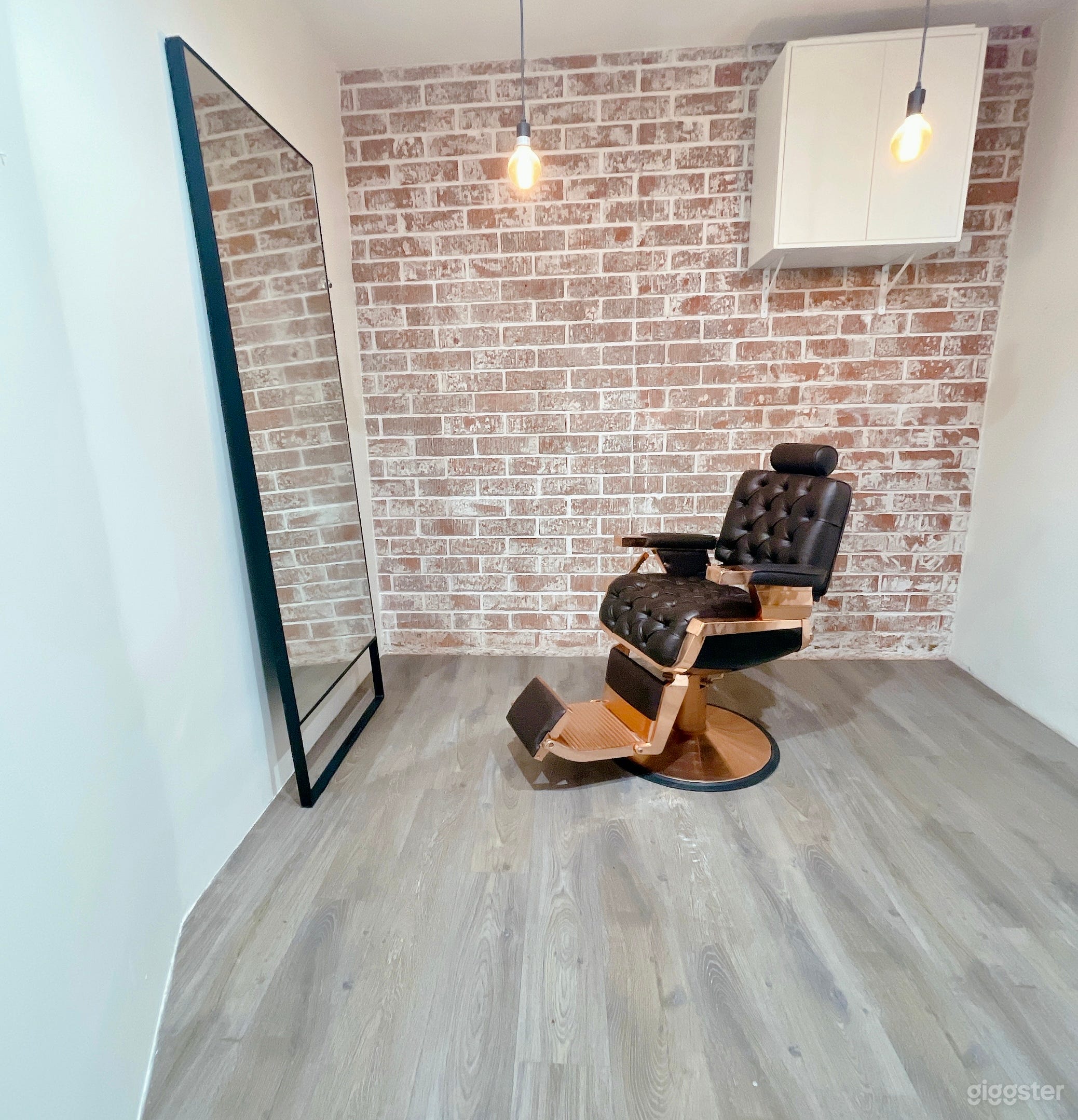 Luxury Boutique Salon Beverly Hills Photo 2