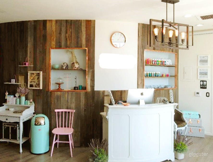 Luxury Boutique Salon Beverly Hills Photo 4