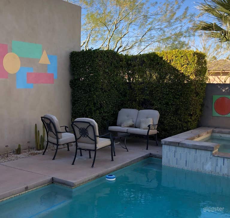  Artistic Poolside Haven 