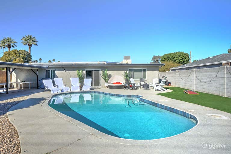 Bright Pool Area with Beautiful Backyard 