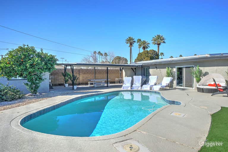  Bright Pool Area with Beautiful Backyard 