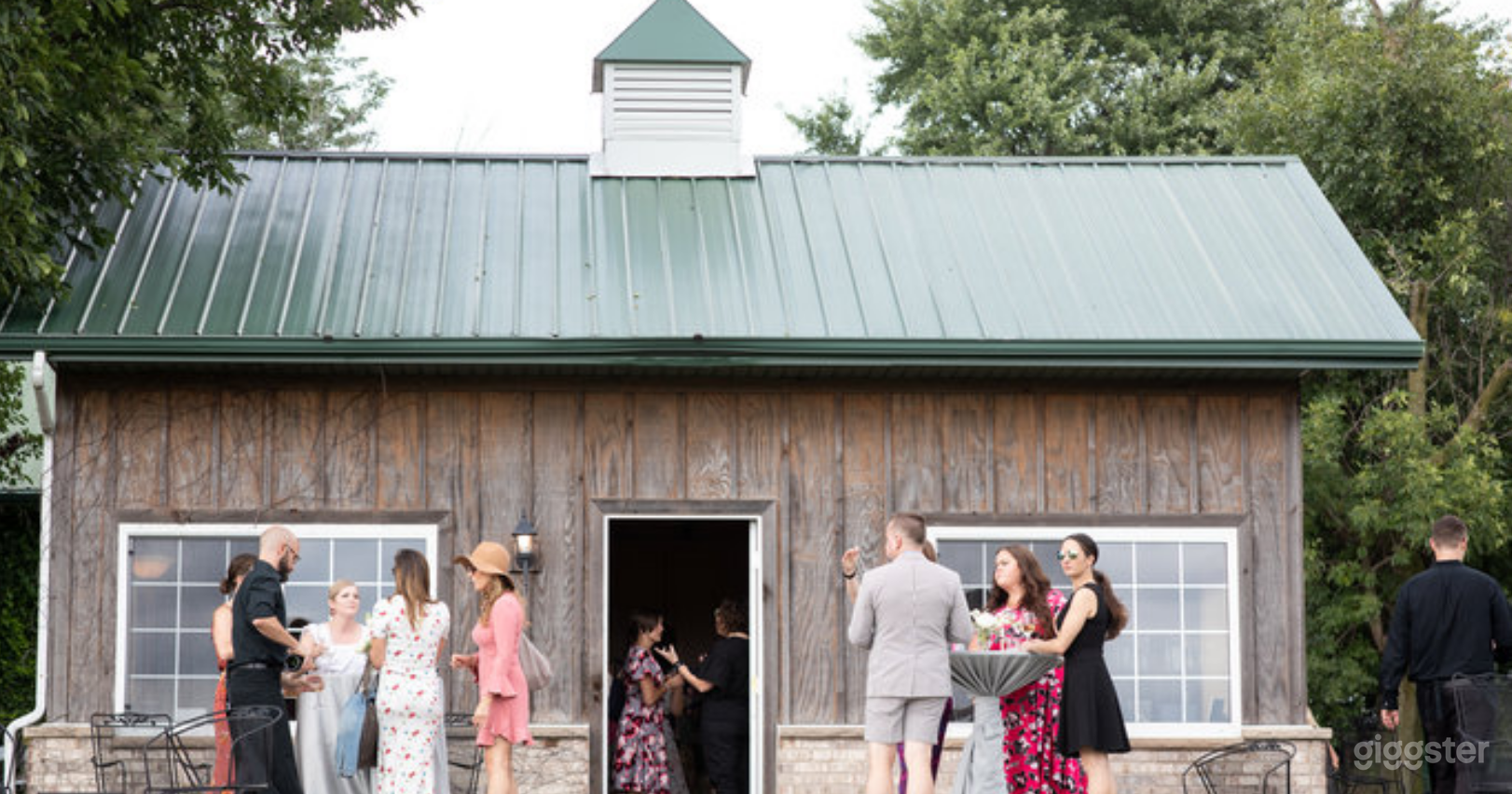 Beautiful Clubhouse for Corporate Retreats Photo 2