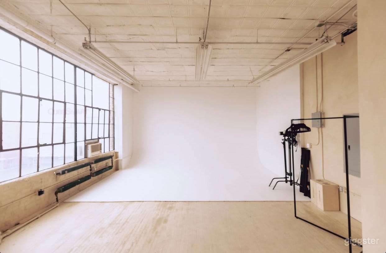 East Williamsburg CYC Studio 003 Photo 2