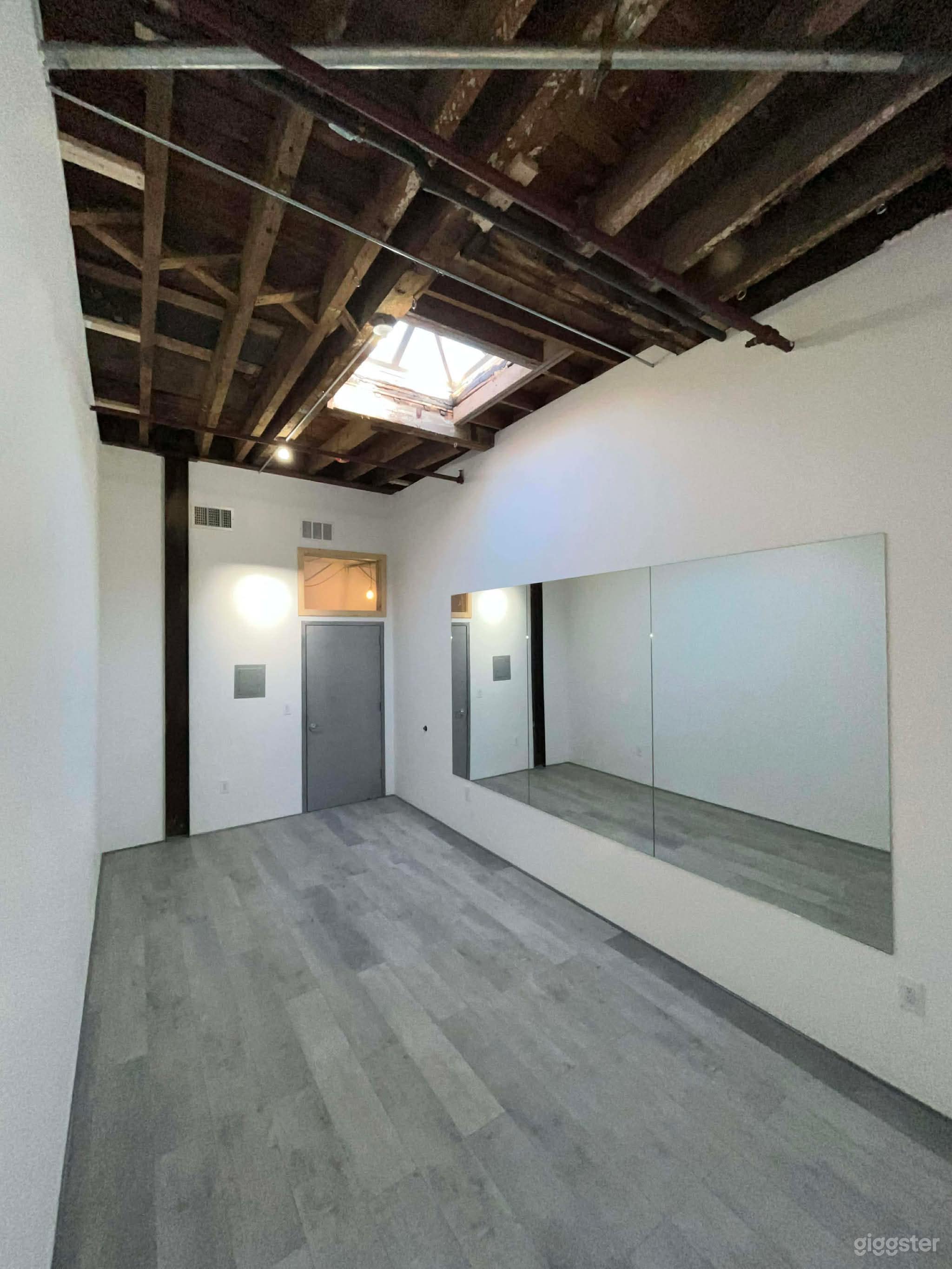 Room 2 – Intimate Dance Studio for Rehearsals & Classes Photo 2