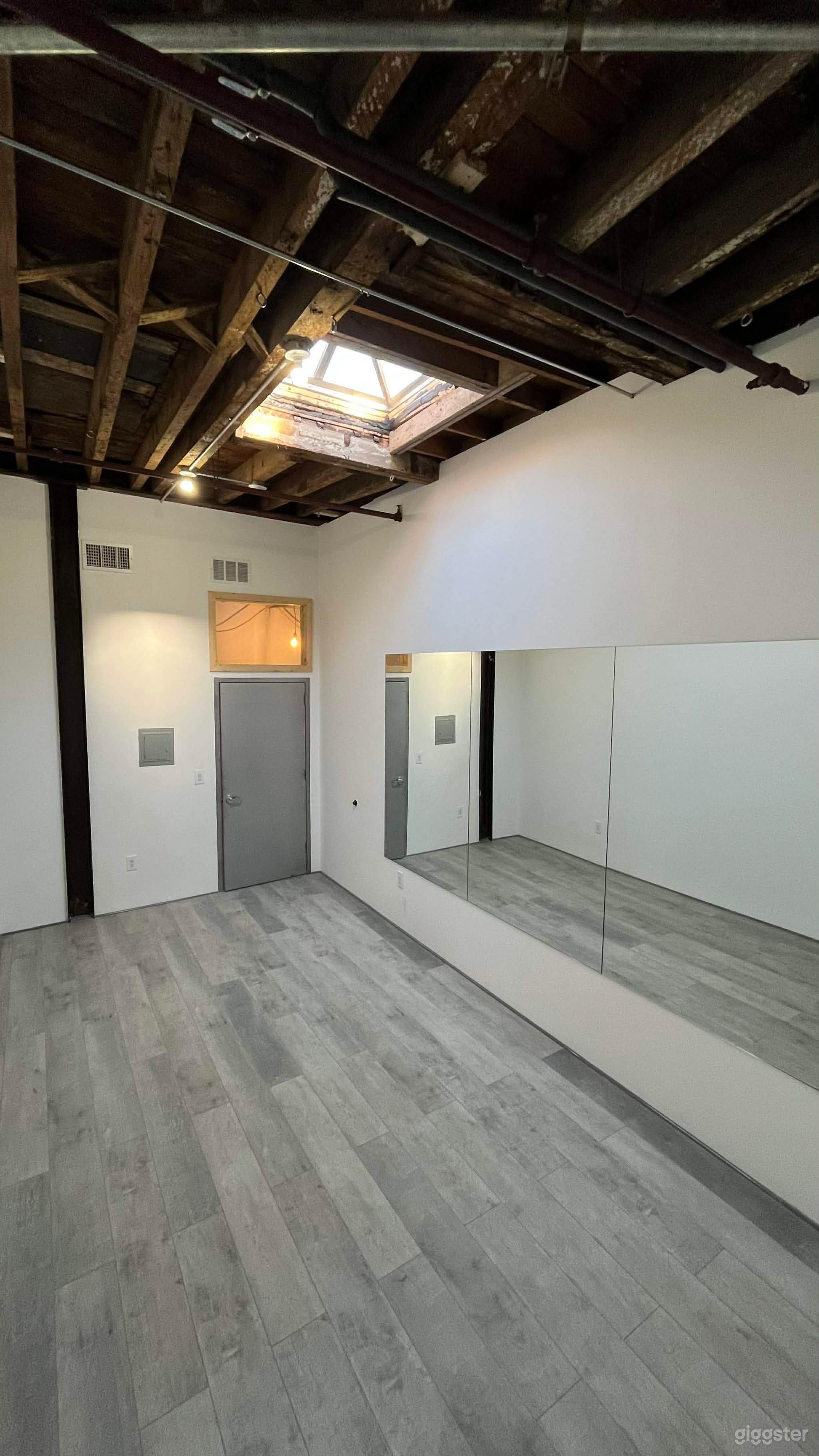 Room 2 – Intimate Dance Studio for Rehearsals & Classes Photo 3