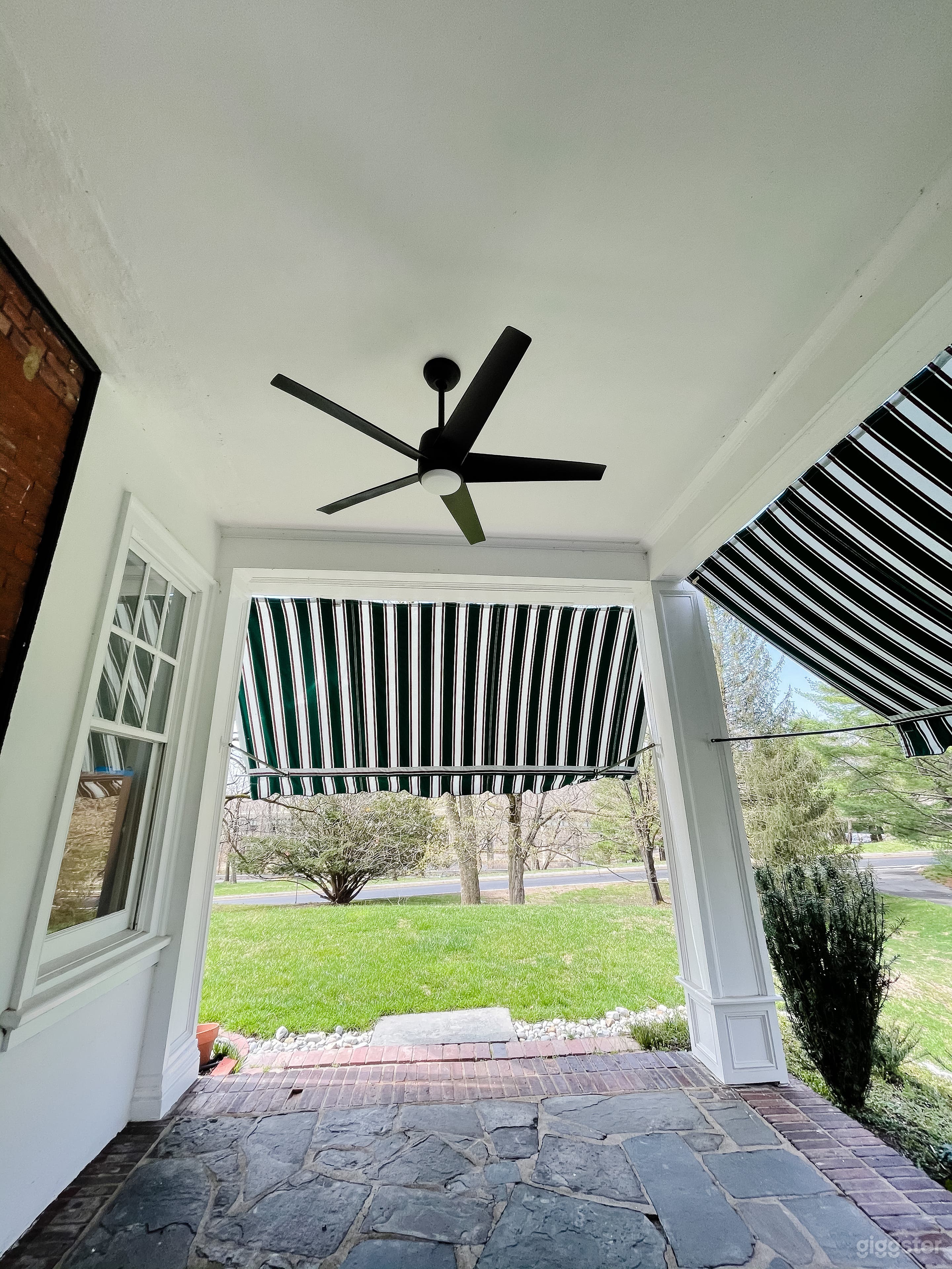 Front Porch w/Awnings