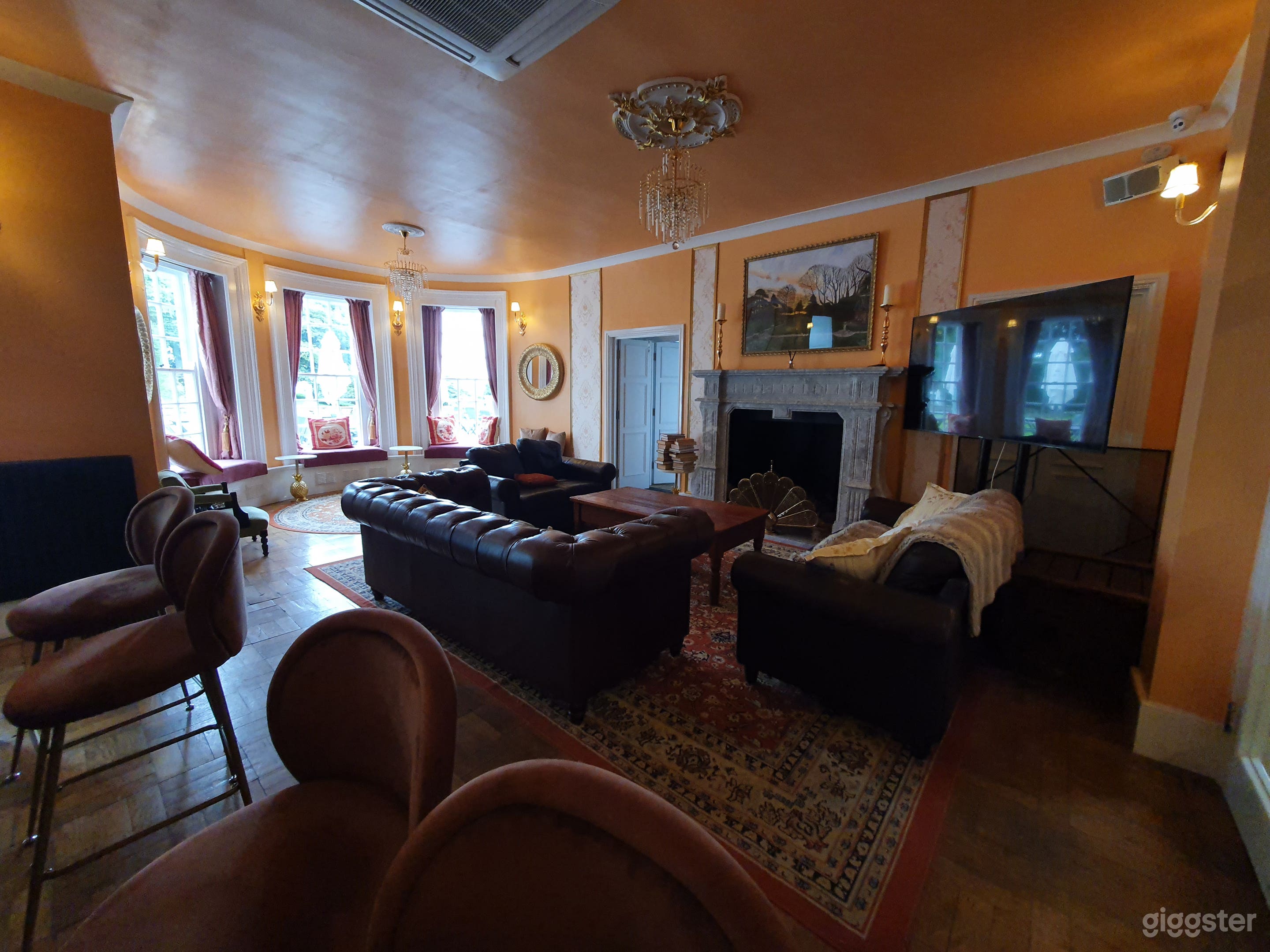 Country Estate Hotel Bar Photo 3