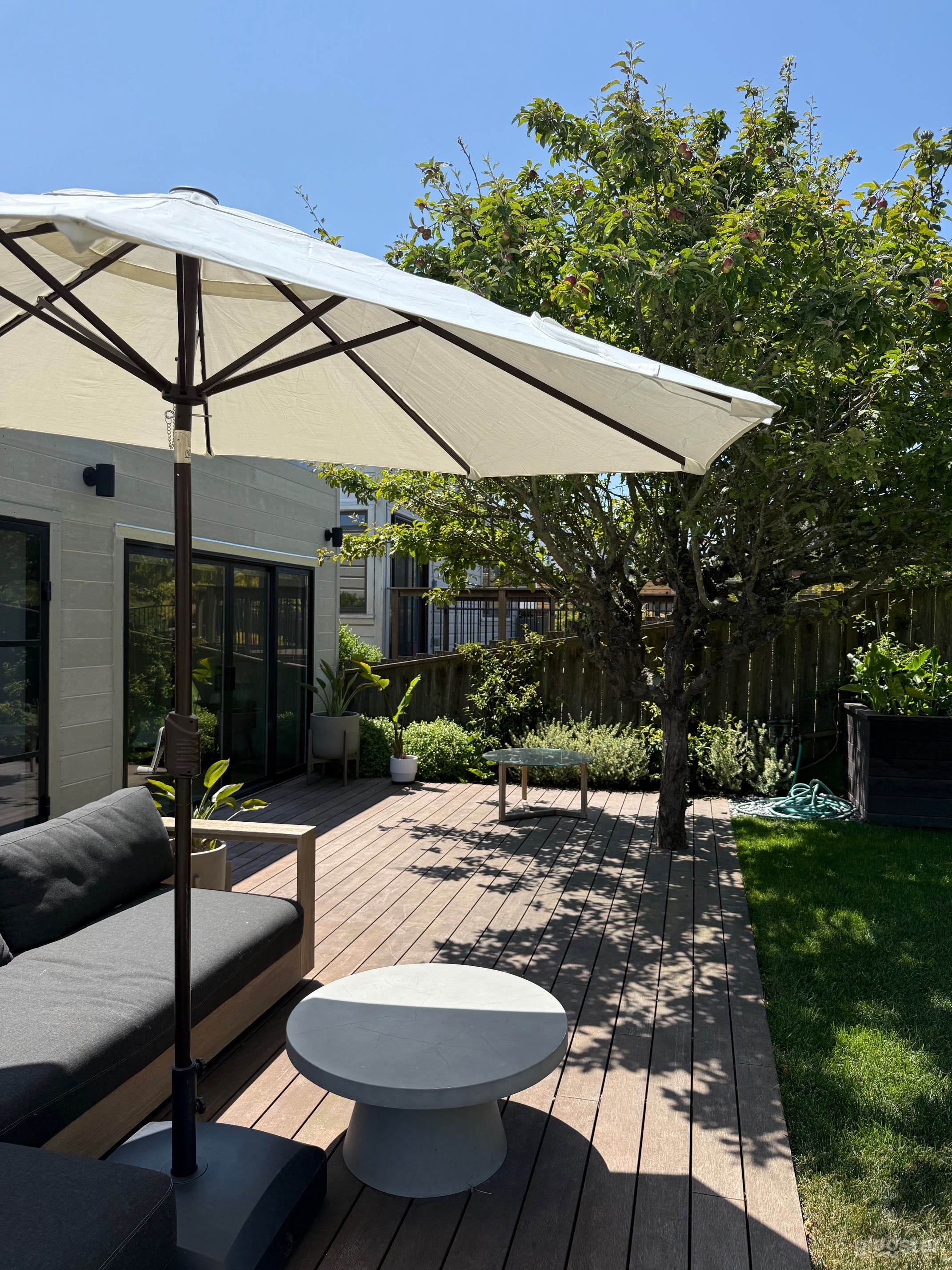 Backyard Oasis with Outdoor Kitchen Photo 3