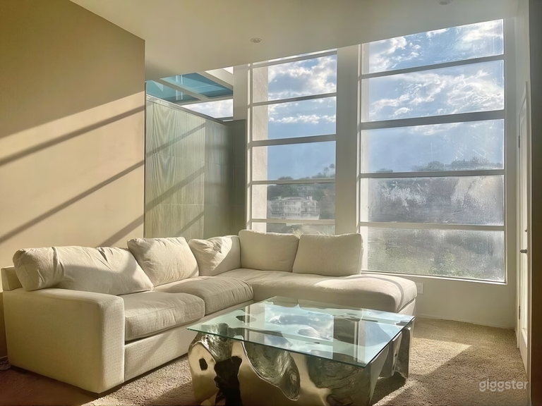  Hollywood Hills Mansion w Breathtaking Valley View 