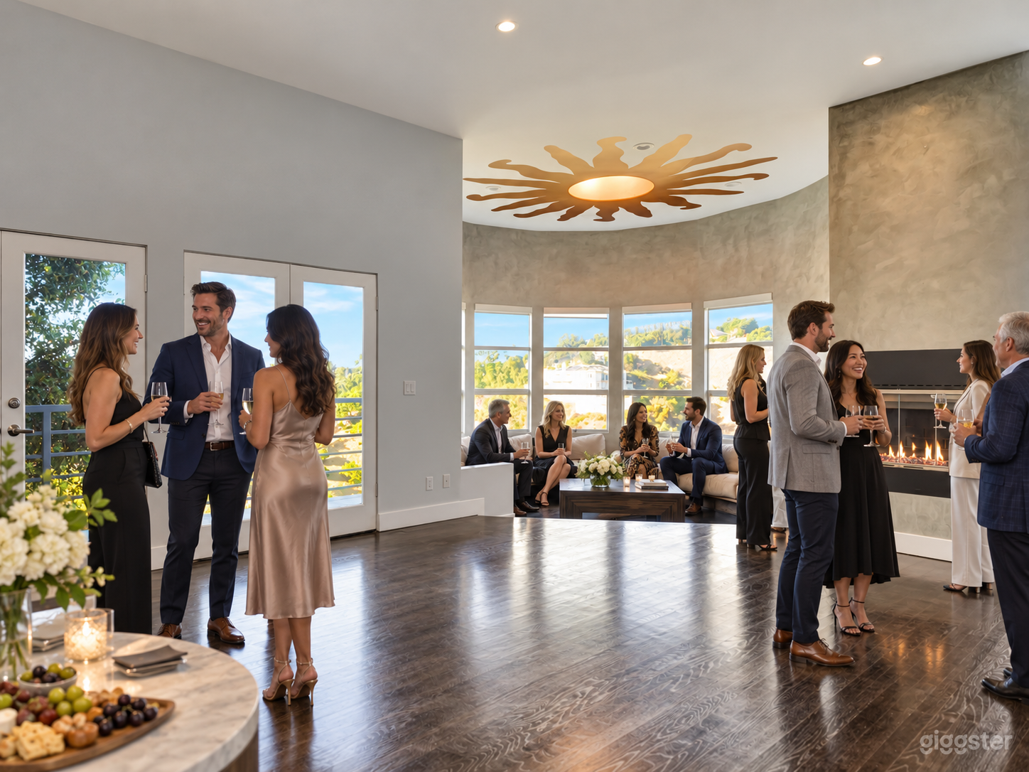 Hollywood Hills Mansion w Breathtaking Valley View Photo 3