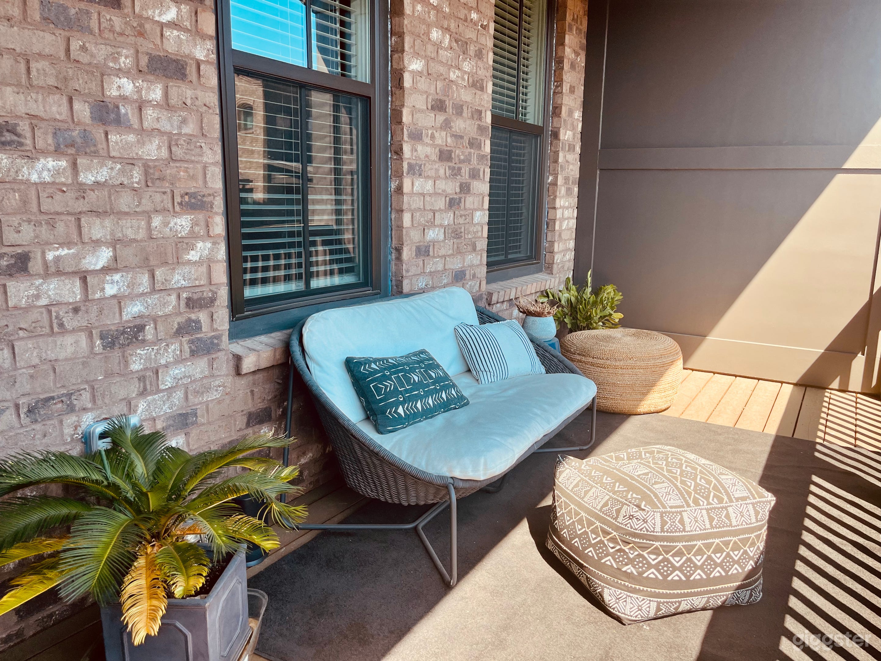 Sexy Stylish Townhouse Photo 1