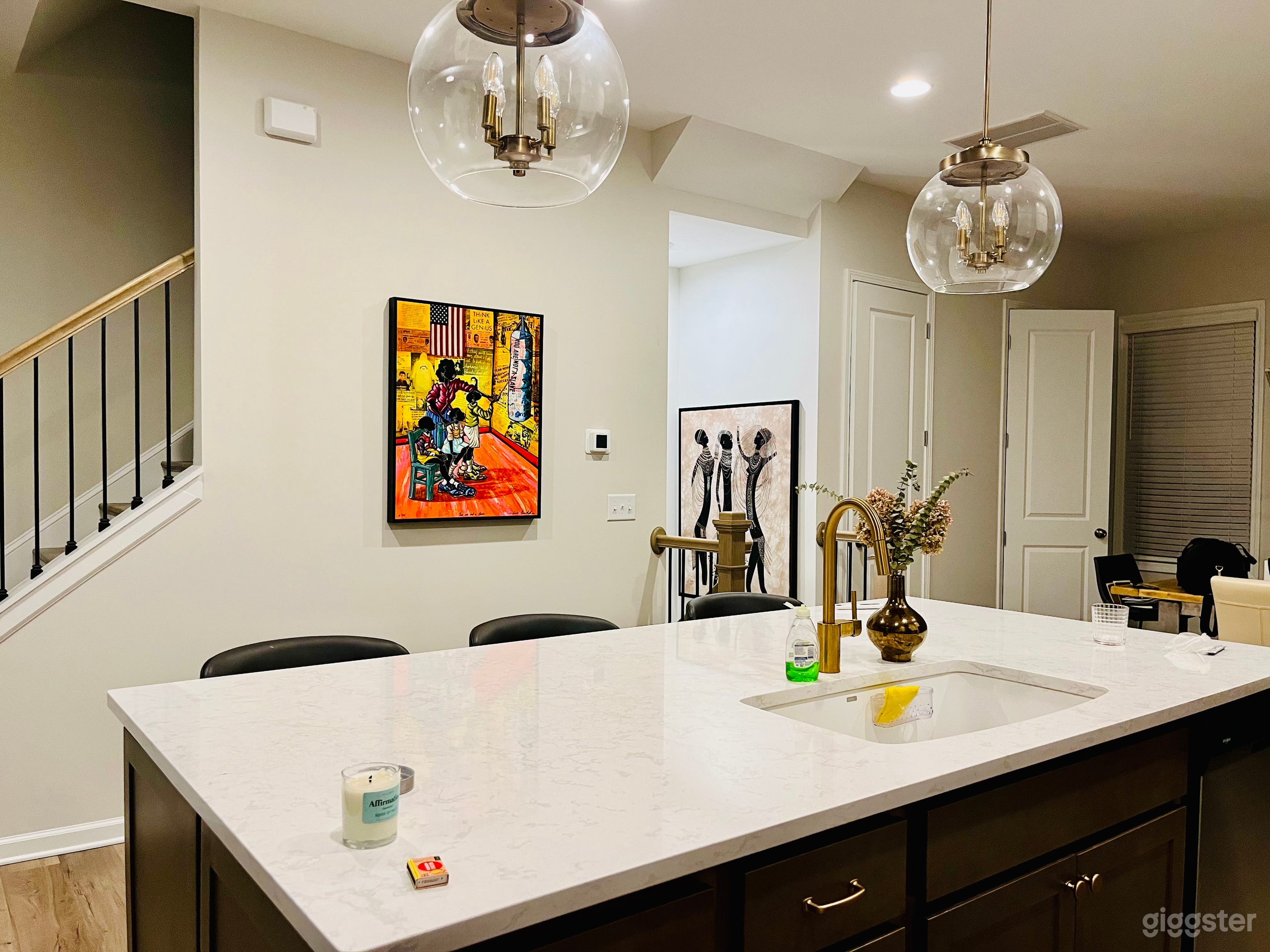 Sexy Stylish Townhouse Photo 4