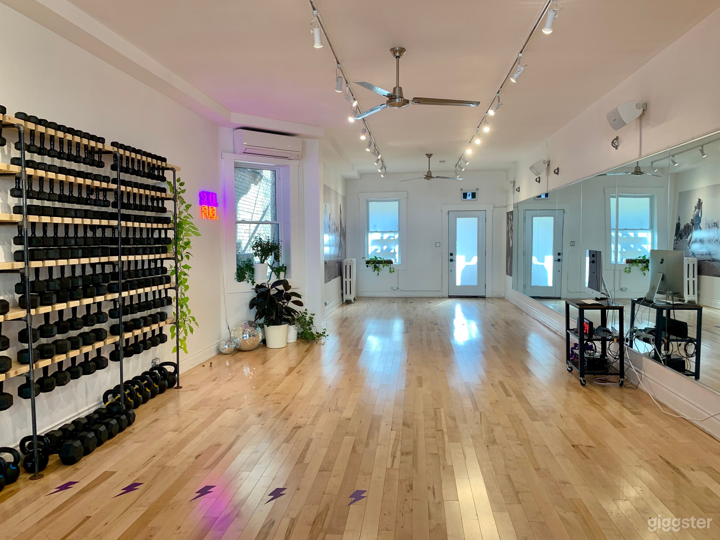 Bright Boutique Studio Photo 2