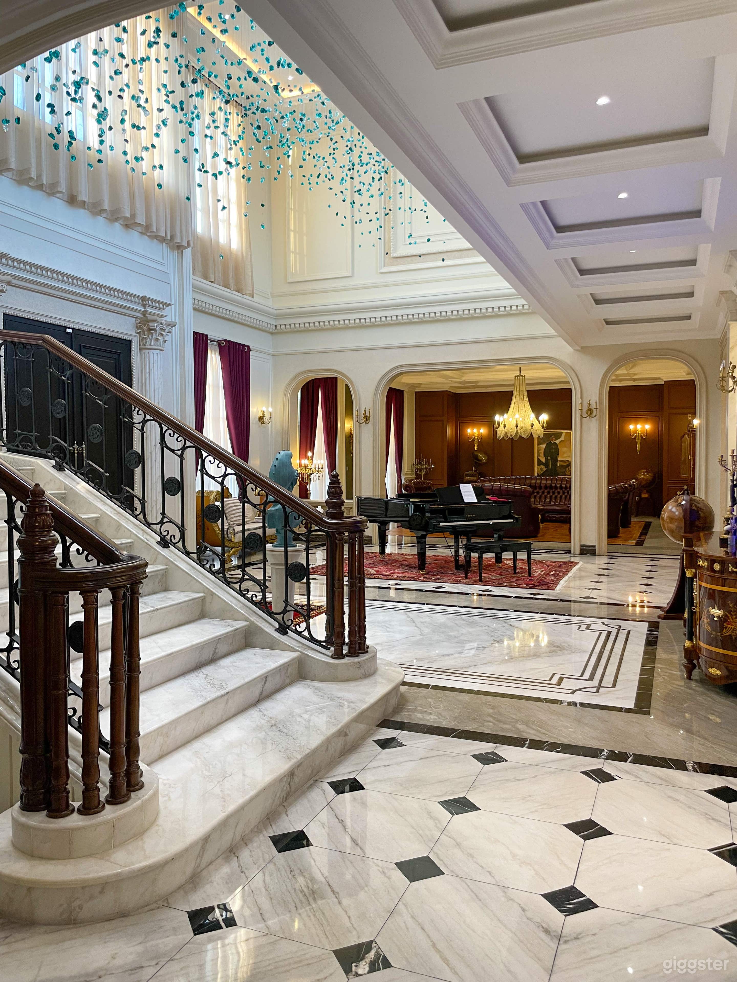 1200 sqm Neoclassical House Photoshoots &amp; Filming Photo 1