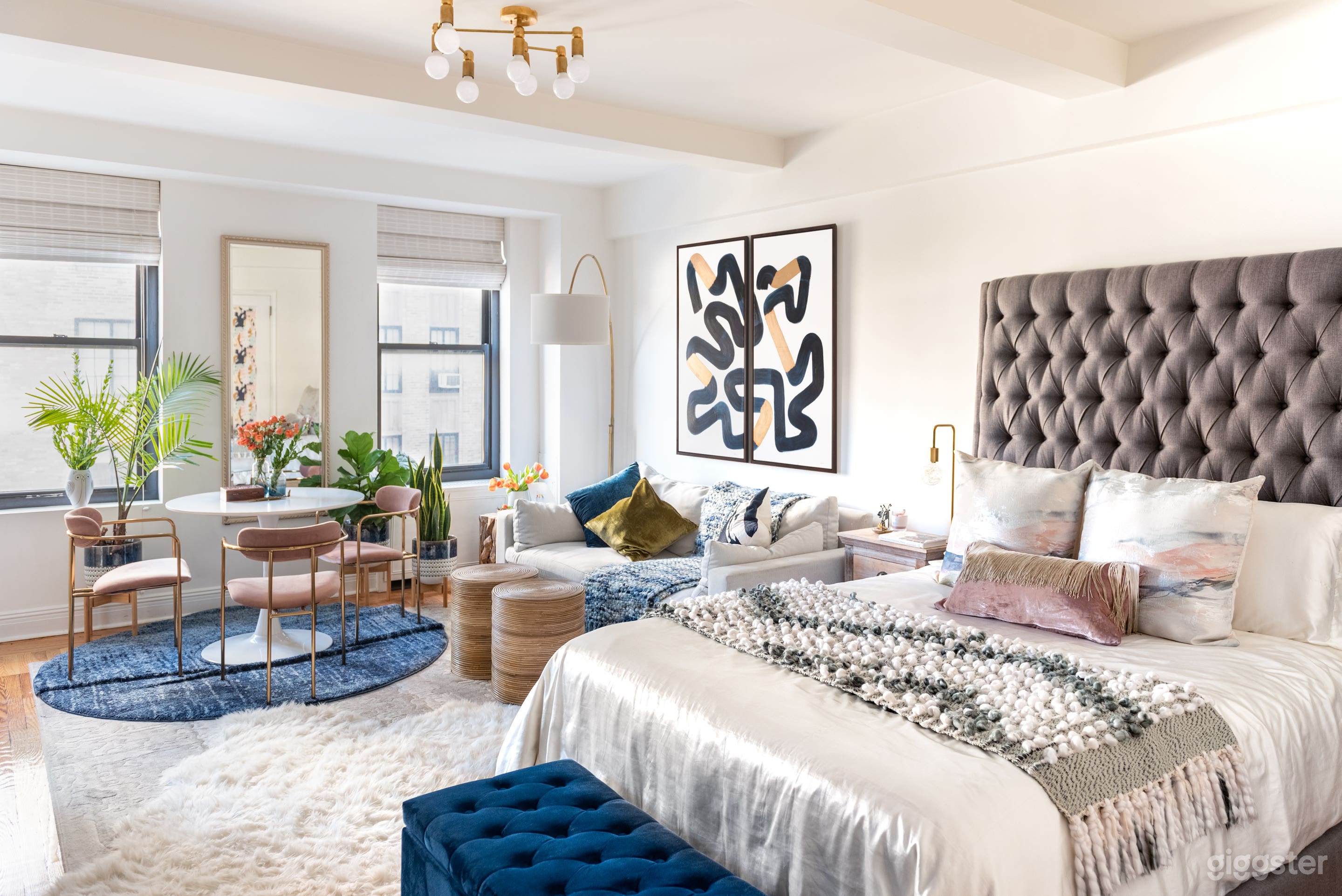 Bright, Cozy and Contemporary Chelsea Studio Photo 1