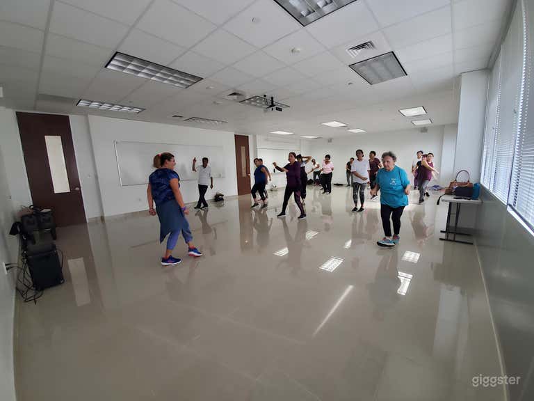  Hall 122 - Function Room 