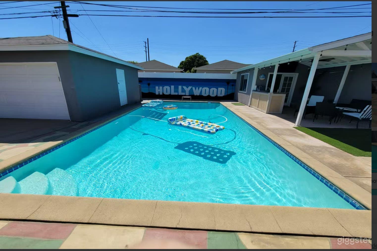 Gorgeous Burbank pool  Photo 3