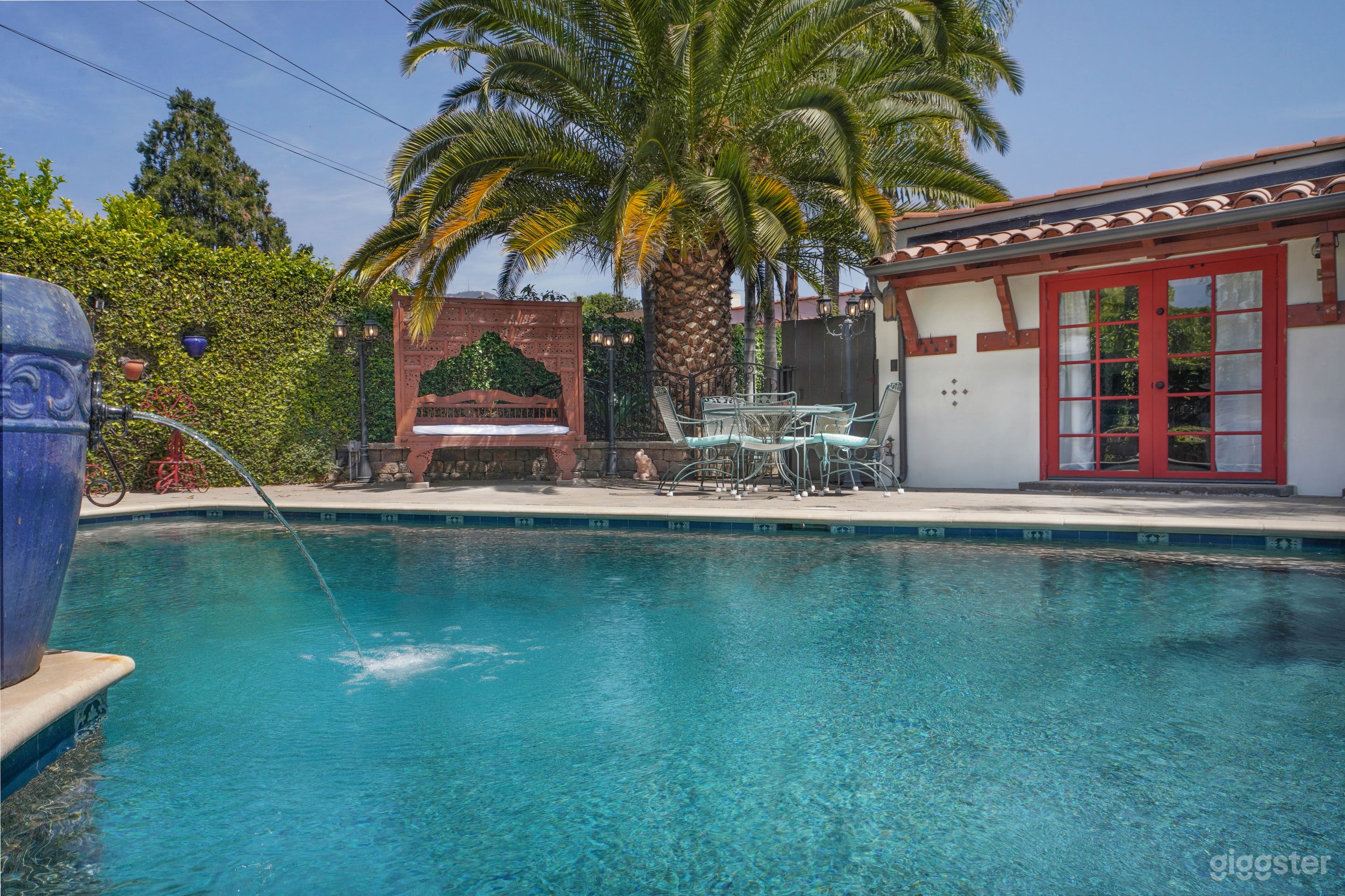 Spanish Pool Oasis Photo 1