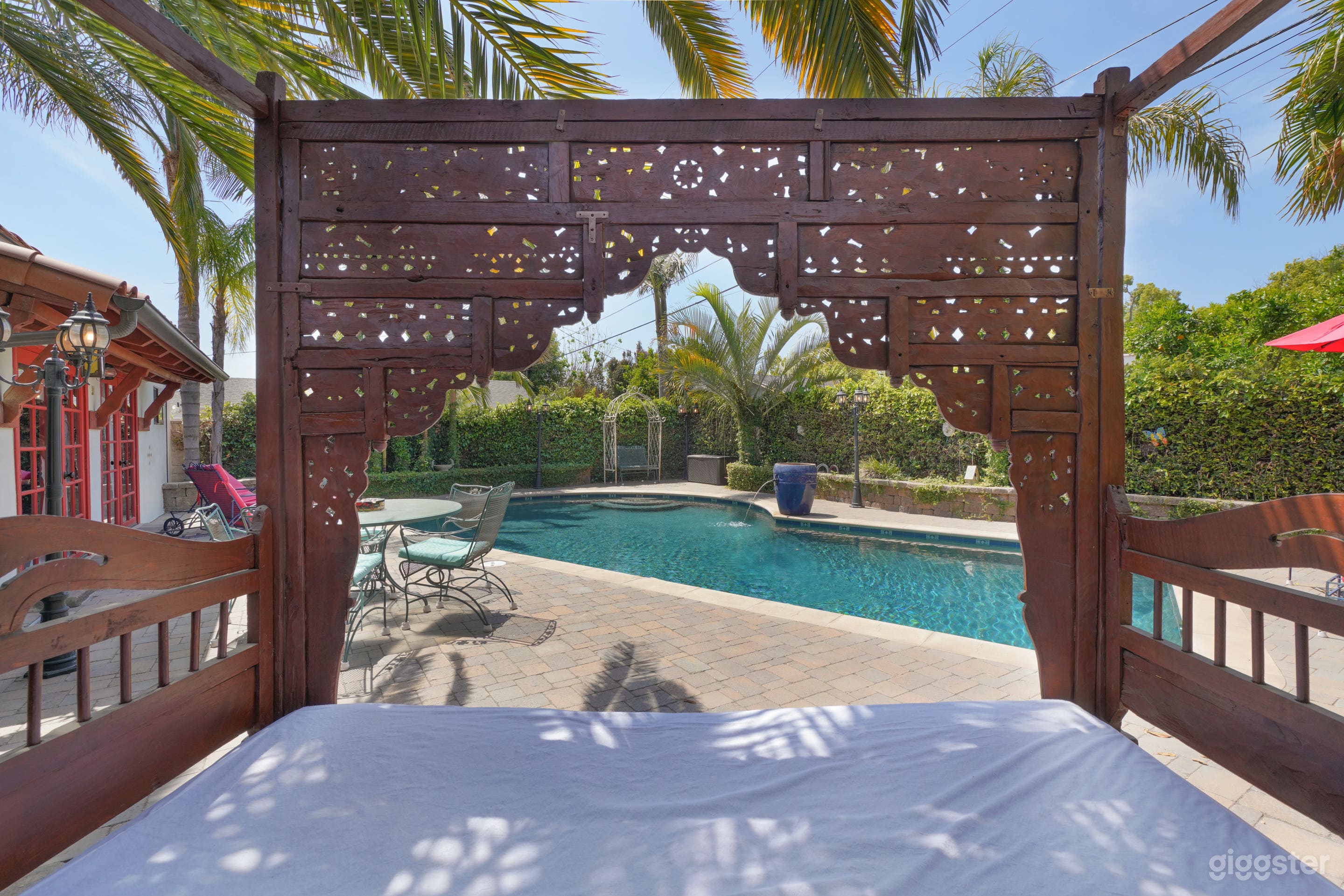 Spanish Pool Oasis Photo 4