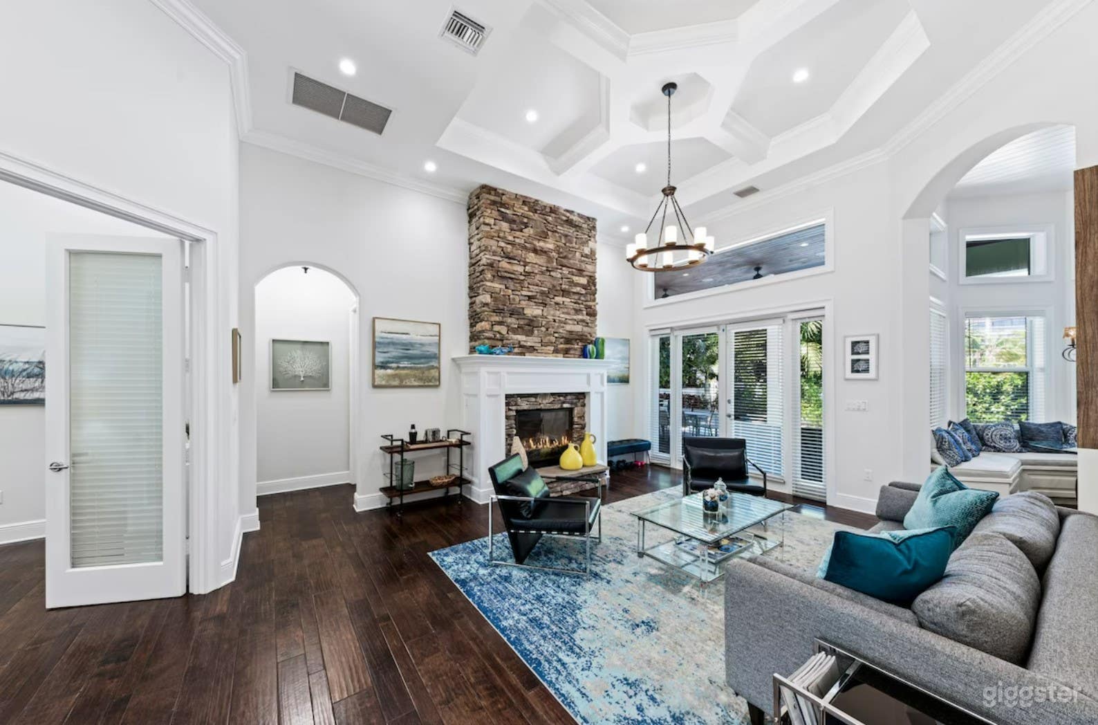 The Atlantic Beach House, steps to blue ocean  Photo 4