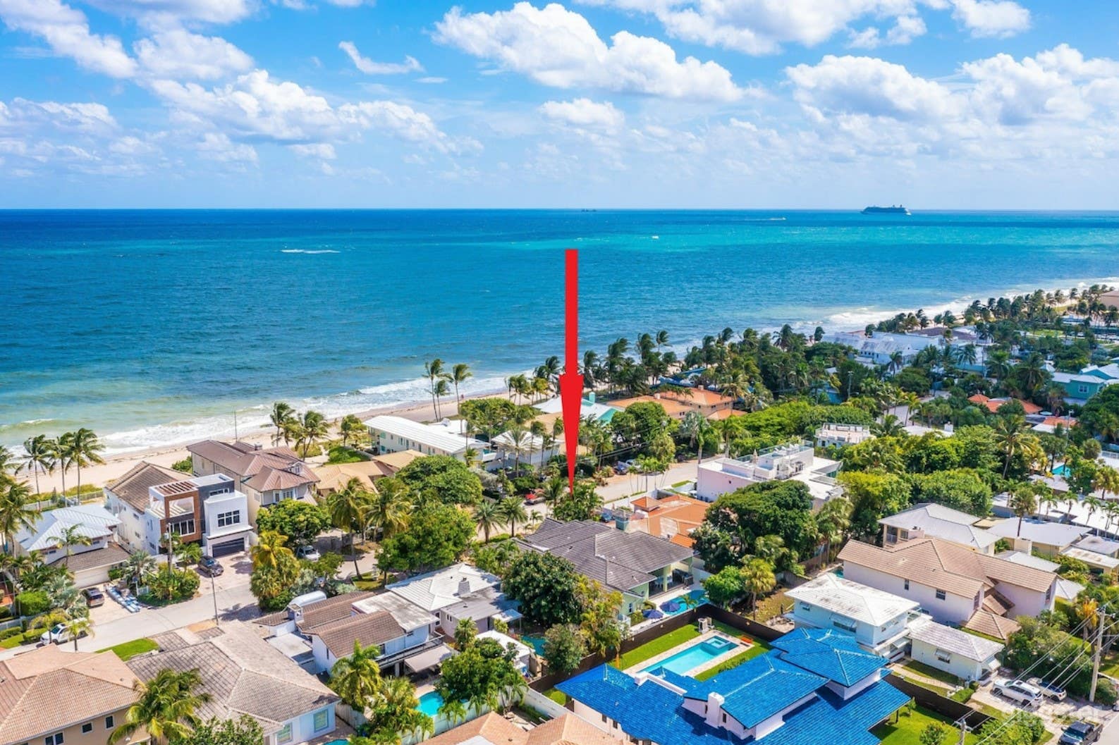 The Atlantic Beach House, steps to blue ocean  Photo 2