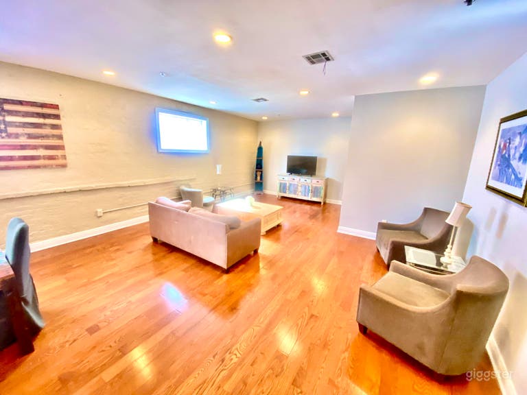  Bachelorette or Bachelor Pad! 